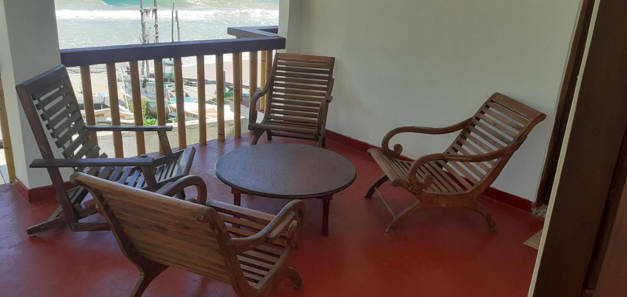 Kiralawella Beach Inn Matara Exterior foto